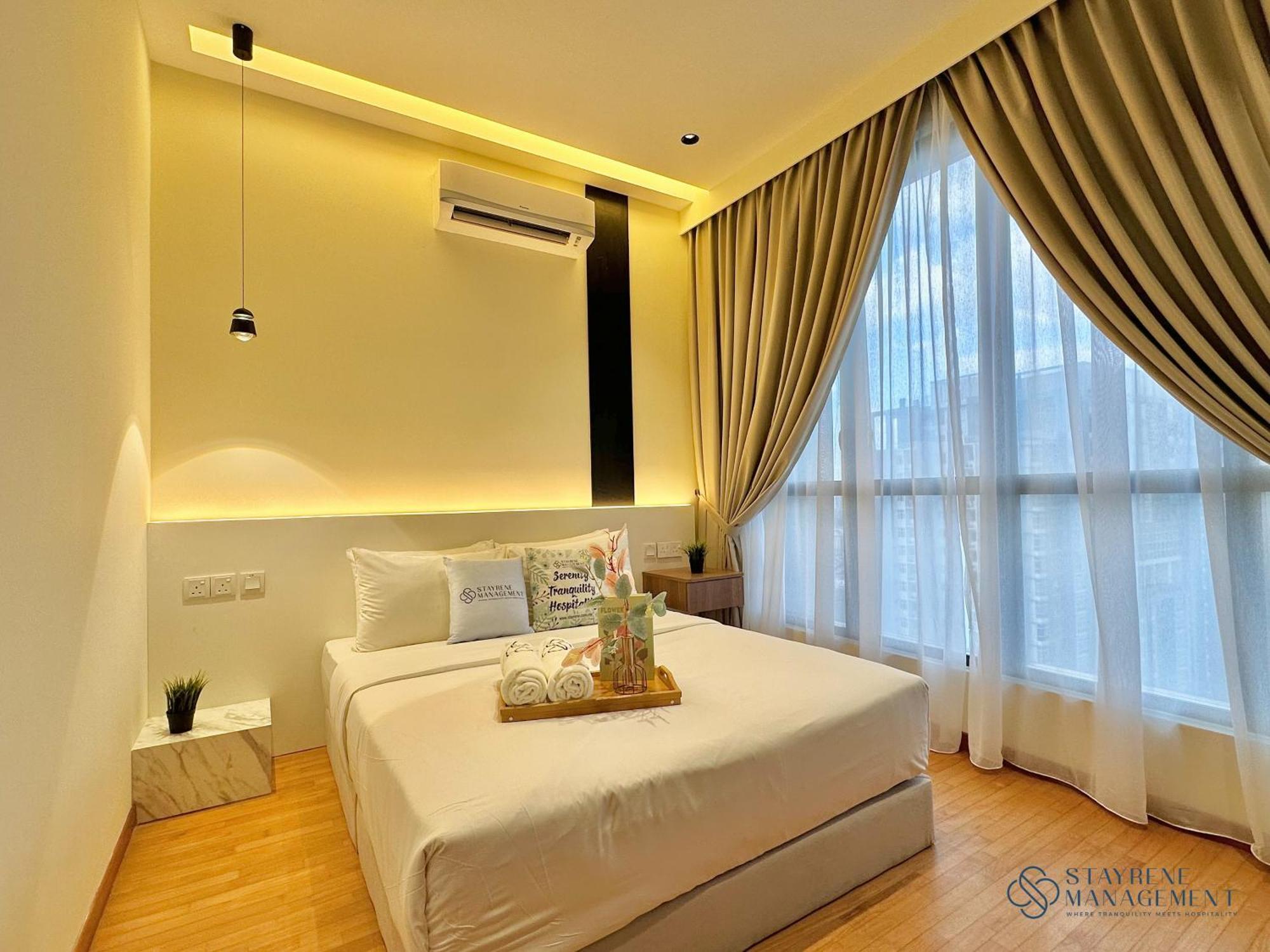 Setia Sky 88 With Sunset View By Stayrene Apartemen