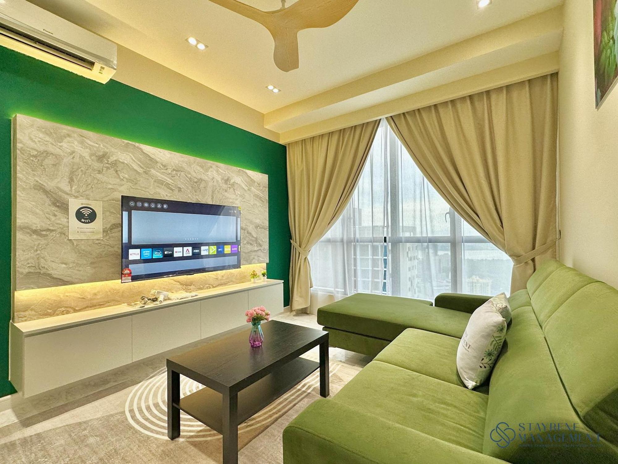 Apartemen Setia Sky 88 With Sunset View By Stayrene