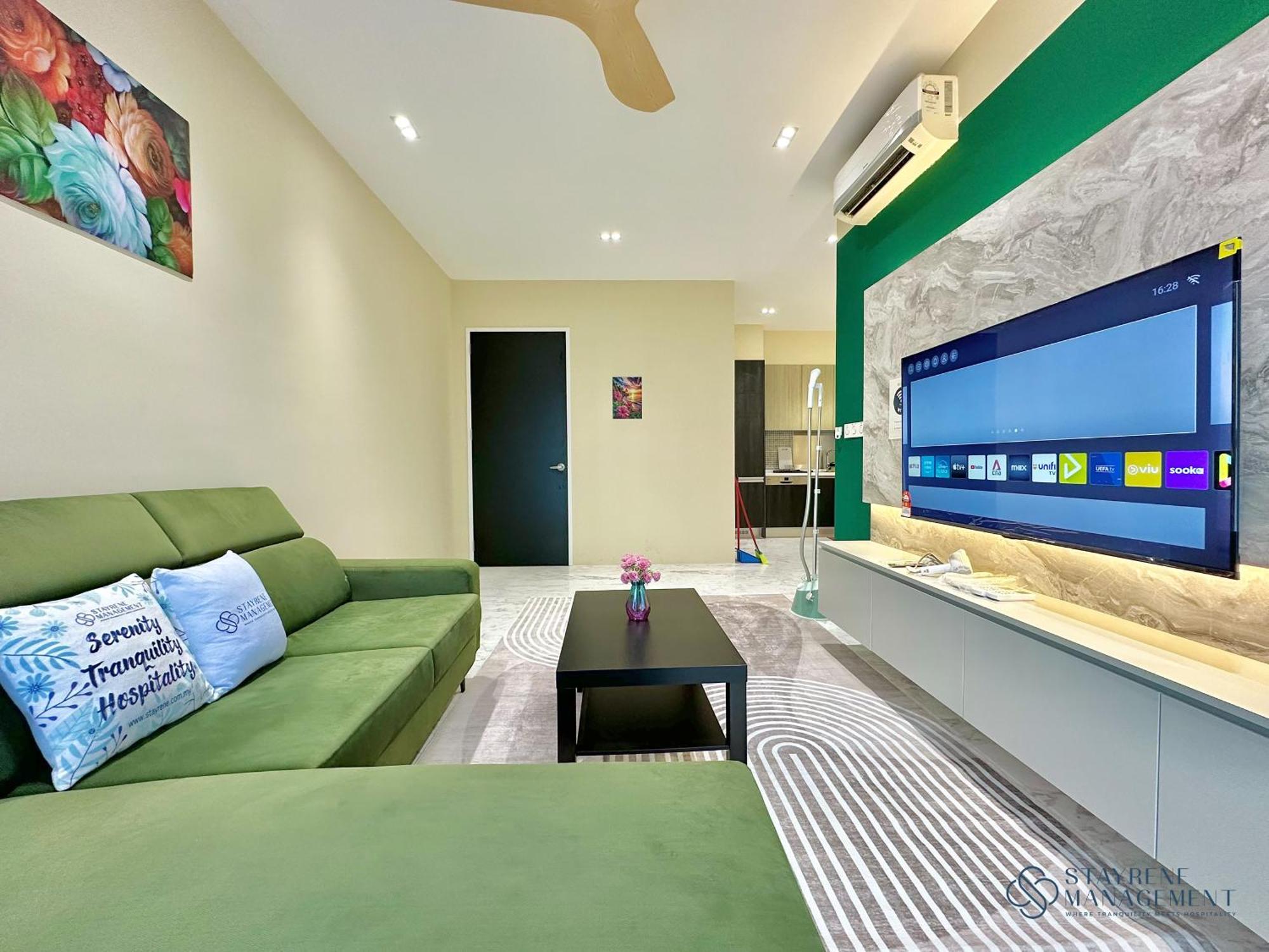 Setia Sky 88 With Sunset View By Stayrene Apartemen